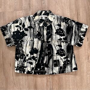 St. John Black White Flowers‎ Cropped Short Sleeve Jacket Blazer Lined Size 8